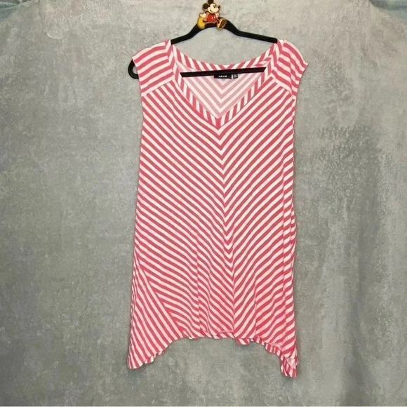 Apt‎ 9 3X Top Shirt Red White Striped Sleeveless V Neck Asymmetrical Stretch - Picture 1 of 7